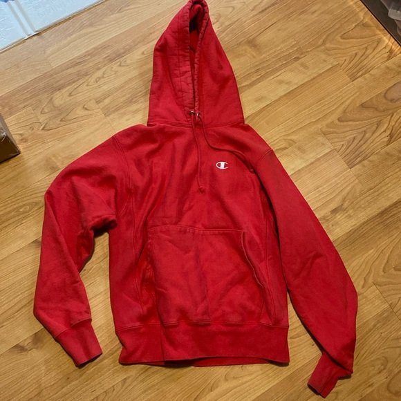 Champion Tops - Women’s Champion Sweatshirt Small